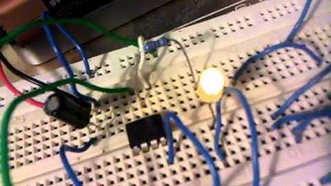 Second PIC program - variable frequency using ADC