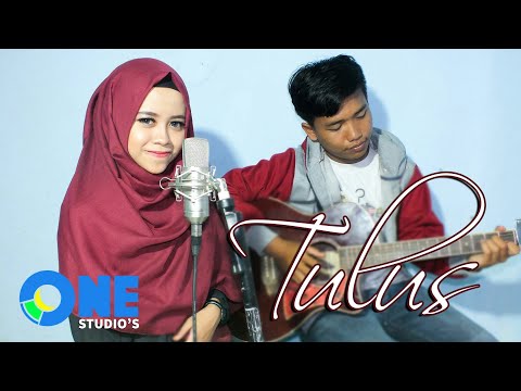 Ulfatul Hasanah - Tulus (Official Music Video)