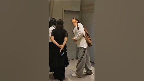 College Student Kim Taehyung 😍🤍 WhatsApp Status