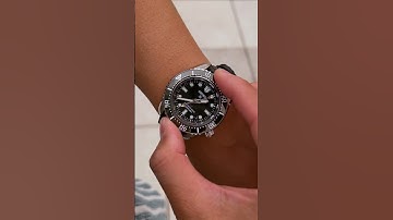 Using a Dive watch bezel in public be like… 🤦🏻
