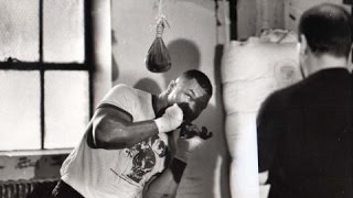 Amazing Mike Tyson Defencive Boxing Skills Resimi