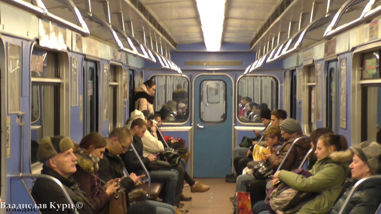 Метропоезд 81-717/714 (ЛВЗ) (№9050 - №10063) + вагон 81-717 (ММЗ) №9050 (Ретро-Номерной)