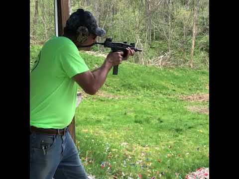 Full-auto Mini Uzi mag dump