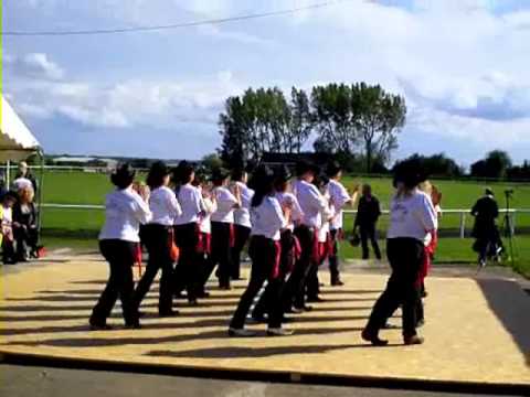 travelling music line dance