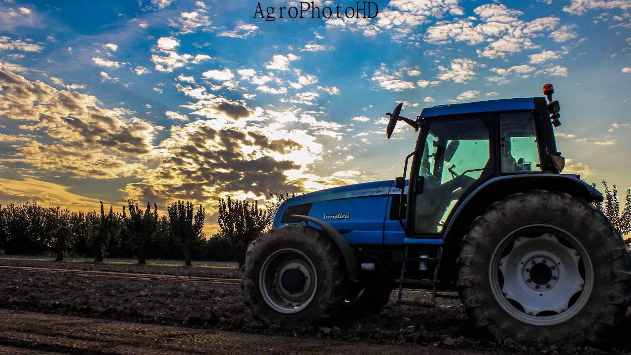 HARROWING 2016 | LANDINI Legend 105 top + Erpice Rotante BREVIGLIERI 4 mt | 720p