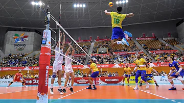 Em que time de vôlei joga o Lucarelli?