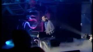 Feargal Sharkey - I've Got News For You LIve TOTP chords