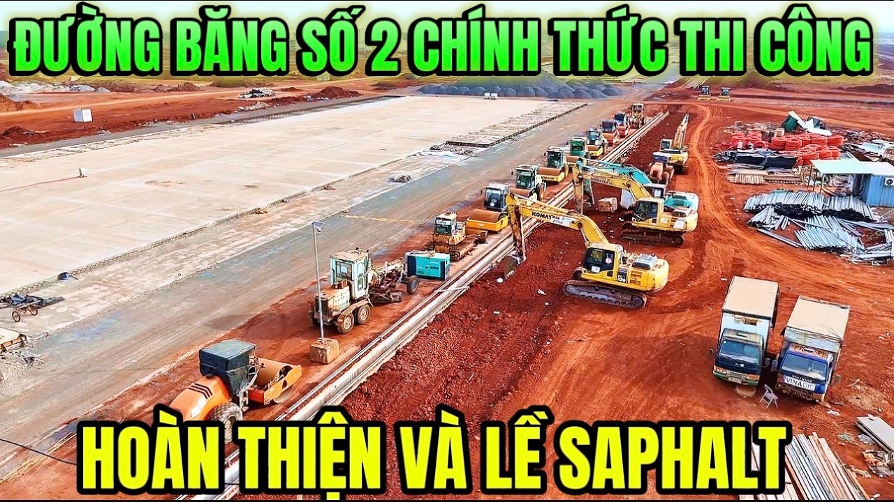 Официально началось строительство асфальтового угла и бетонного финишного слоя на взлетно-посадоч...