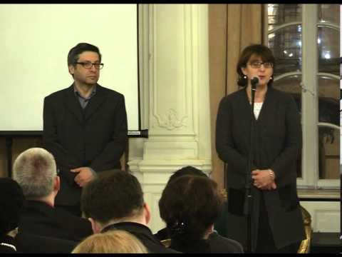 პრემიის გადაცემა ლაშა ბაქრაძისთვის