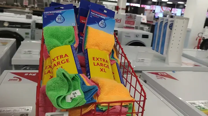 Looking at washing machines and dryers at Mediaworld 2/6/2025