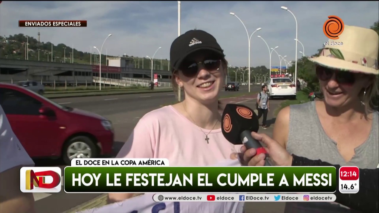 Los hinchas argentinos en Brasil con El doce - YouTube