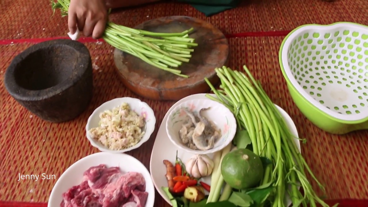 How To Make Sweet And Sour Beef Soup With Morning Glories - Family Food in Asia