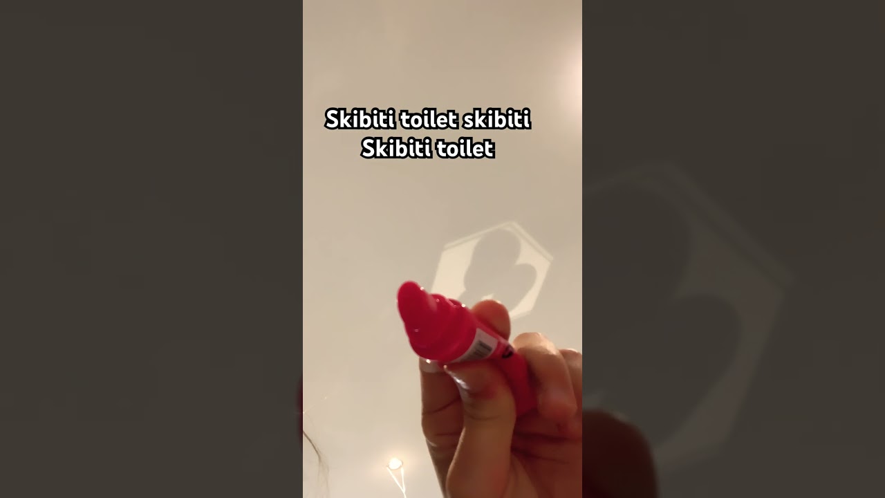 JW Jess Wright BEAUTY Tinted lip balm with vitamin E cherry flavoured lip balm sheer finish so good!