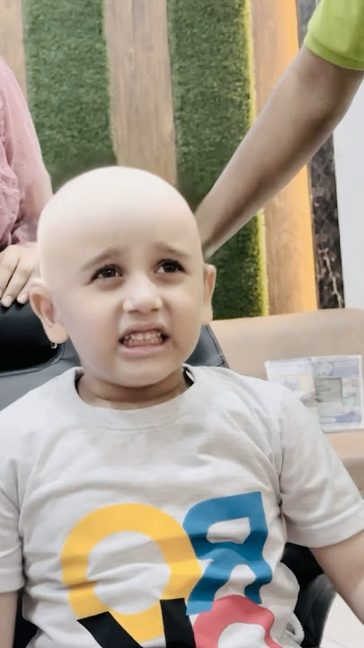 Haircut pe ladkiya marengi 😂 wait for end #razikaabaan #funny