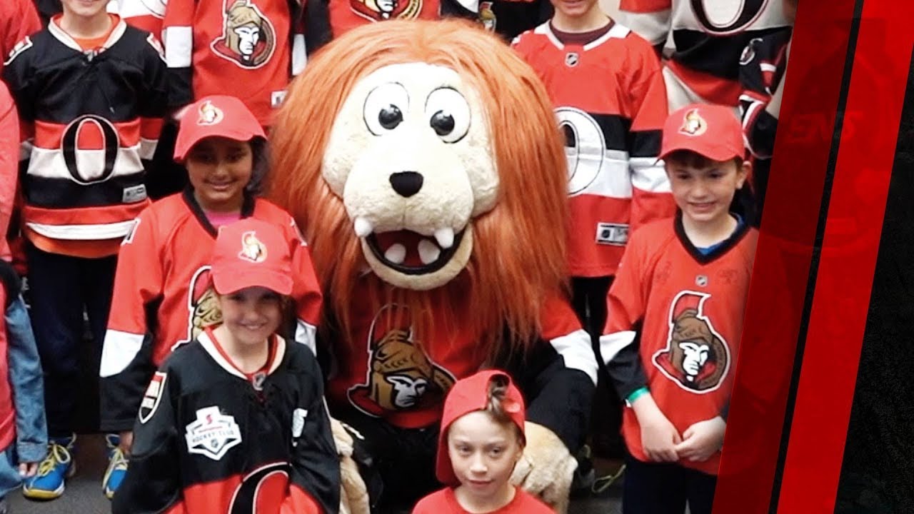 Sparty and Shaun Van Allen Visit Classrooms