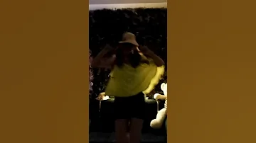 رقص منزلي رقص خفيف روتين يومي رقص شرقي غرفة النوم استعراض يومياتي DanceAtHome 