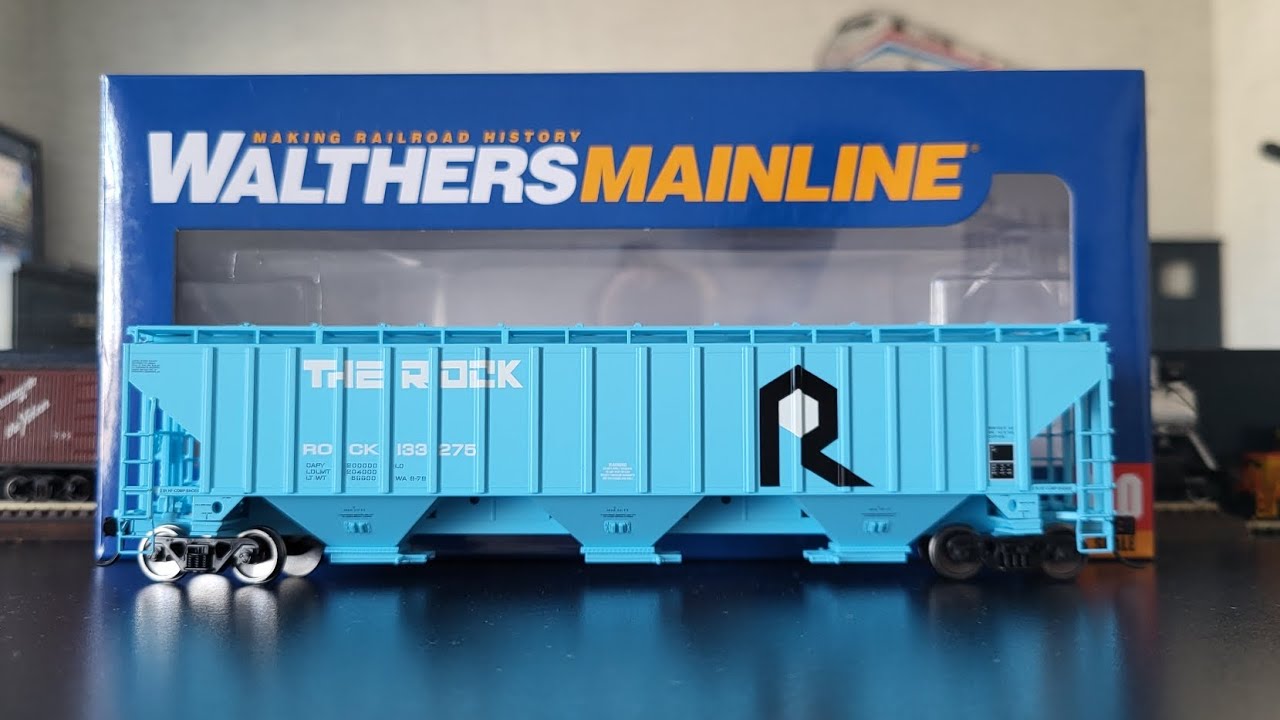 Unboxing my new Walthers Mainline Trinity 4750 3-Bay covered hopper for the Rock Island railroad
