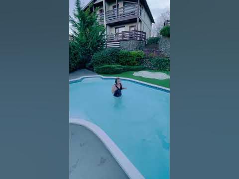 Батюшка водичку в отеле «Дачи» освятил и гости окунались в бассейн🌊. # ...