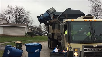 Groot Heil Python Side Loader, Happy New Year