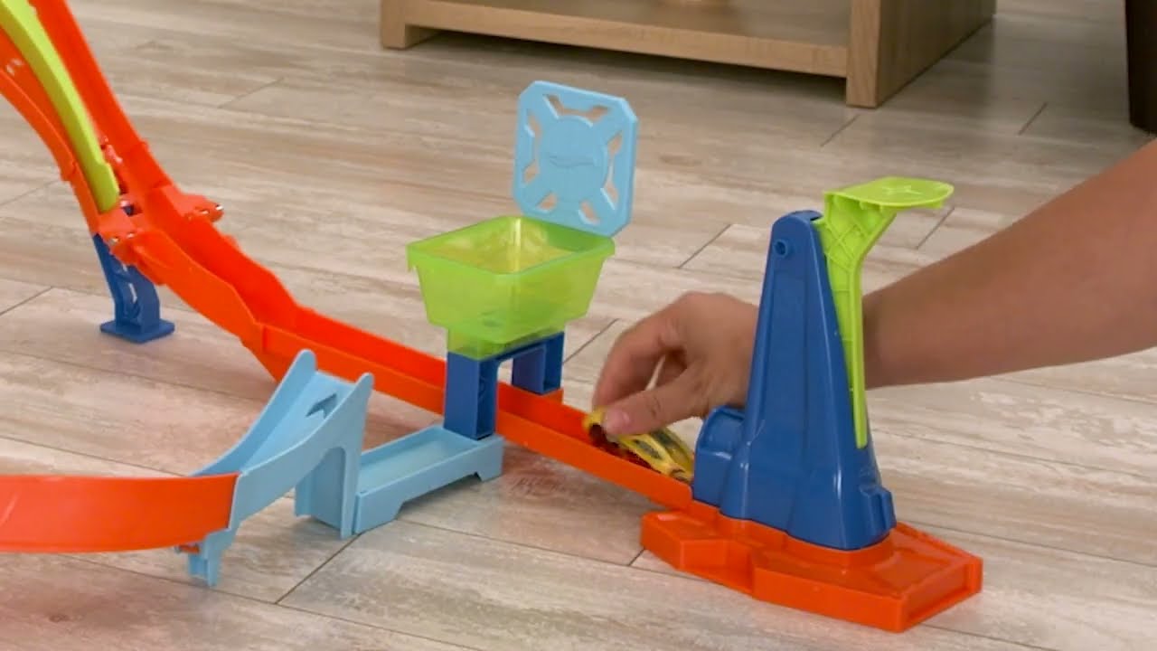 Hot Wheels Action Vertical-8 Jump Track Set - YouTube