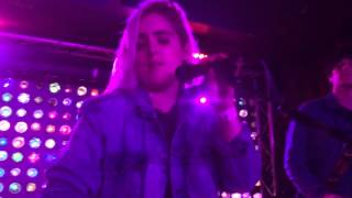 Indecisions (live) - Shura