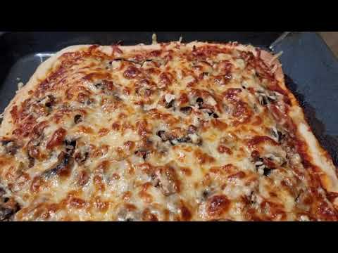 Video: Pizza S Mljevenim Mesom, Gljivama I Kobasicama