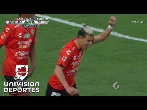 Error de Tigres en el mediocampo y Luis Ángel Mendoza hace el 1-0 de Jaguares a Tigres