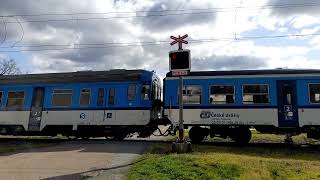 Železniční přejezd Velký Osek 2.4.2024 (P3965) - na zhlaví č.2 / Czech level crossing