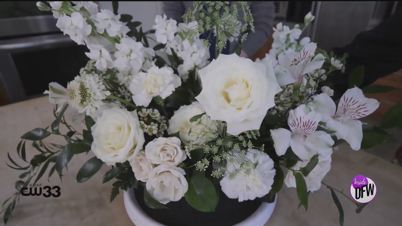 Creating your own flower bouquet with Dallas-based wedding florist