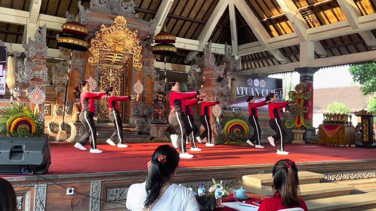 Lomba senam Nangun Sat kerthi Loka Bali Br.Peninjoan Batuan Juara II Batuan cup