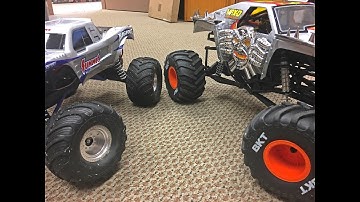Traxxas BIGFOOT & Axial SMT10 Max D Tests - Trigger King R/C Monster Trucks