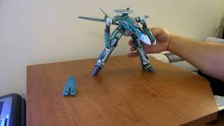 Bandai DX Chogokin RVF-25 Messiah Luca Super Custom