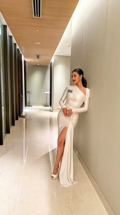 Read the pinned commnt🤍👑 Glamorous in 🤍🤍🤍 #misssrilanka #missworld #srilanka #anudi #anudigunasekara