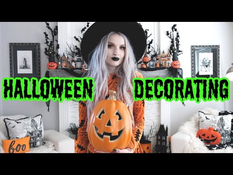 Video: Decorating for Halloween!! Living Room + Mantle!