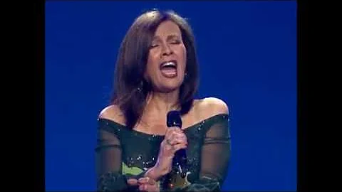 Marilyn McCoo "One Less Bell To Answer" Live