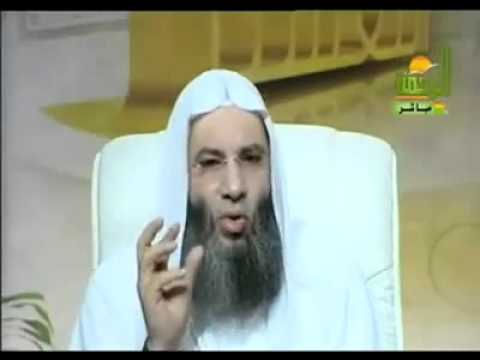 ما جزاء من يأمر الناس بالبر وينسى نفسه