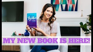 My New Book Is Here!!! #GetItTogether
Its finally here!! Get It Together is my third book and I am SO EXCITED to share it with you. Buy it now at http://bit.ly/getittogetherbook
Thanks for watching!
Find your next internship at: http://internqueen.com
Follow me on...
👉Instagram: http://bit.ly/1MPzxz3
👉Facebook: http://on.fb.me/1kmYQgu
👉Twitter: http://bit.ly/1MBZ3TC
👉LinkedIn: https://www.linkedin.com/in/laurenberger/
Read my books...
📕All Work No Pay: http://amzn.to/1Xi1wdF
📗Welcome to the Real World: http://amzn.to/1MSuXja
📘Get It Together: http://bit.ly/getittogetherbook
Let’s keep in touch!
📩 Email me at: YouTube@InternQueen.com
(I do my very best to personally respond to each email!)
The opening theme is Intern Queen Song by Dion Roy. You can purchase it here: apple.co/InternQueenSong My New Book Is Here!!! #GetItTogether