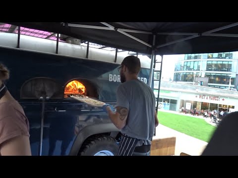 Sourdough Mushroom Pizza | Mobile Wood Fired Oven on a Land Rover + Vietnam Street Food Van | London