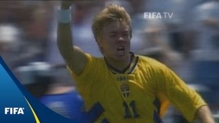 Free-scoring Swedes thrill USA 94 | FIFA World Cup