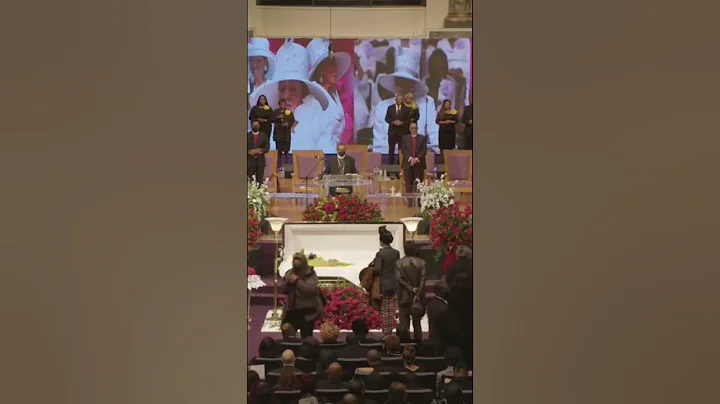 Sir William G. McCray viewing the body of Lady Lou...