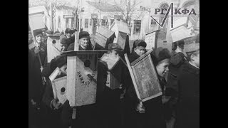 Школьники города Ростова собирают и вешают скворечники, весна 1950 г. (кинохроника)