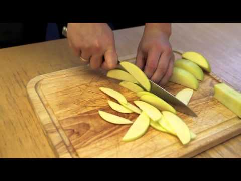 Knife Skills: How To Slice An Apple For Pies