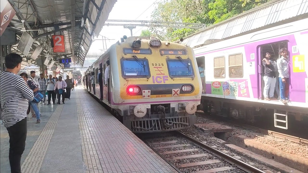 Mumbai local trains video live in the railway station | Indian railways station train video latest 