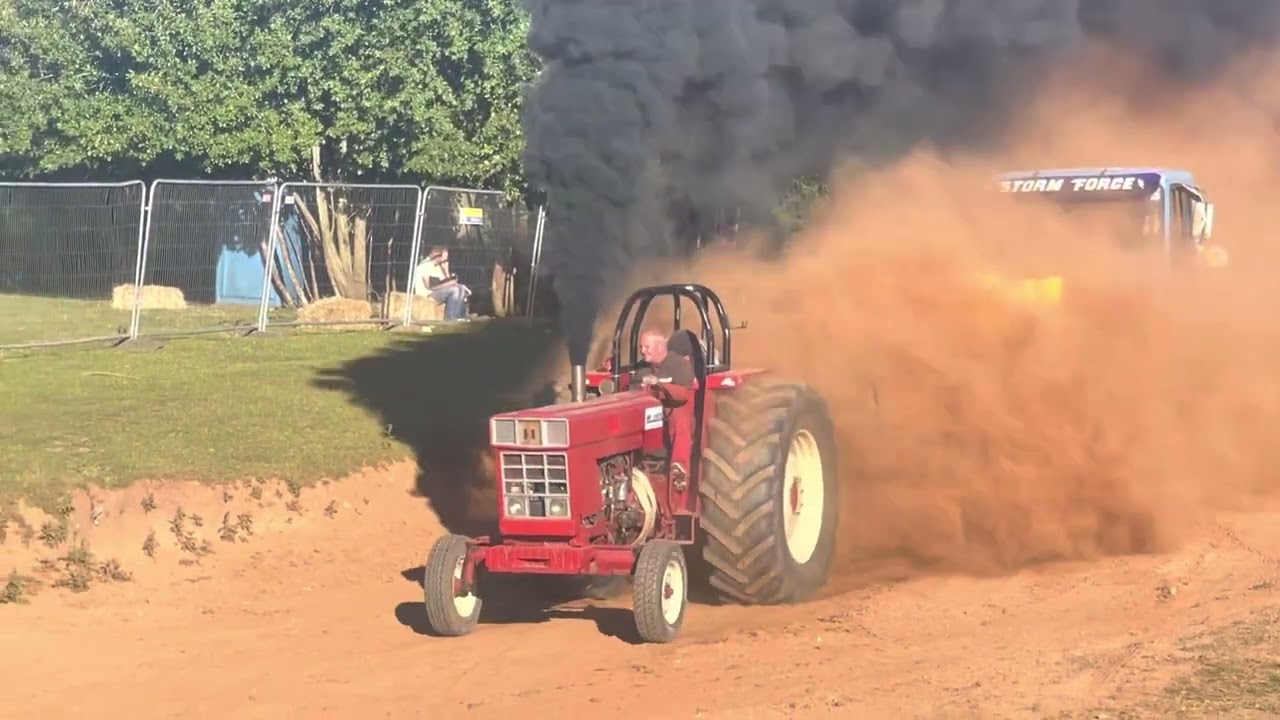 Steve Howells Tractor Pulling at Stourport steam fair