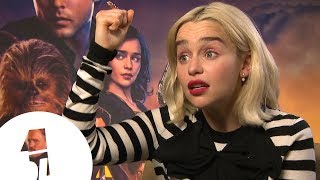 "Oi! Khaleesi!": How NOT to ask Emilia Clarke for a selfie