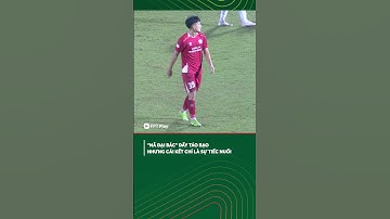 Hơi tiếc cho cú sút xa táo bạo của cầu thủ Công An TP.HCM