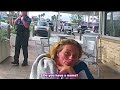 “Gas Station Chaos: Woman Turns Violent on Police 🚨”