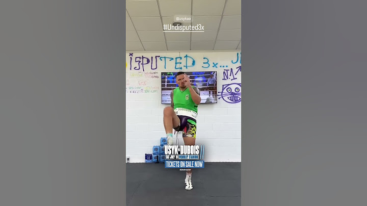Oleksandr Usyk dancing his way through camp like…🕺