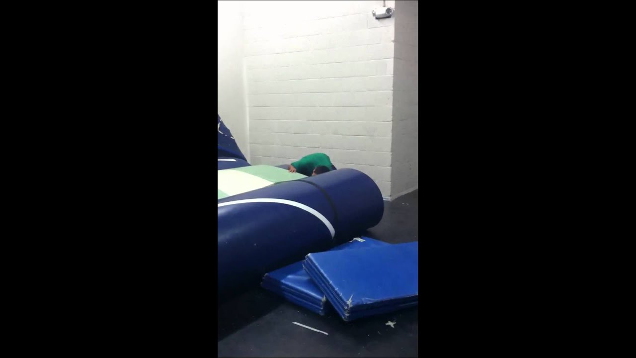 Crazy fight at valley high school in hazelton Idaho YouTube