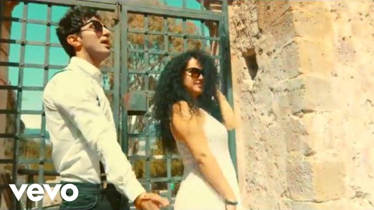 Watch Homayoun Derakhshan - Jigar e Man ( Official Video ) on YouTube Watch Homayoun Derakhshan - Jigar e Man ( Official Video ) on YouTube